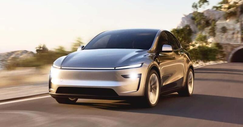 Tesla Model Y 2025: i commenti si sprecano (e in Cina...) 