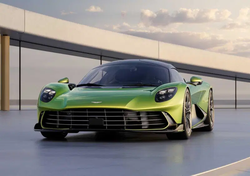 Aston Martin Valhalla (2024-->>) (2)