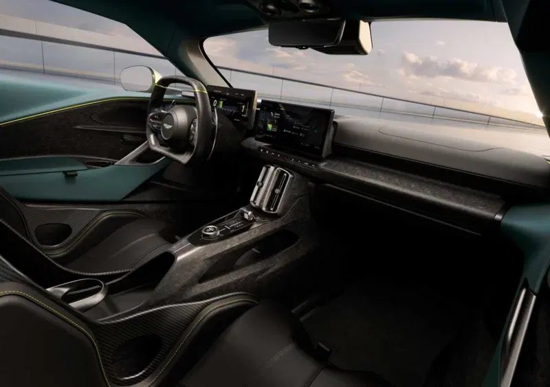Aston Martin Valhalla (2024-->>) (12)