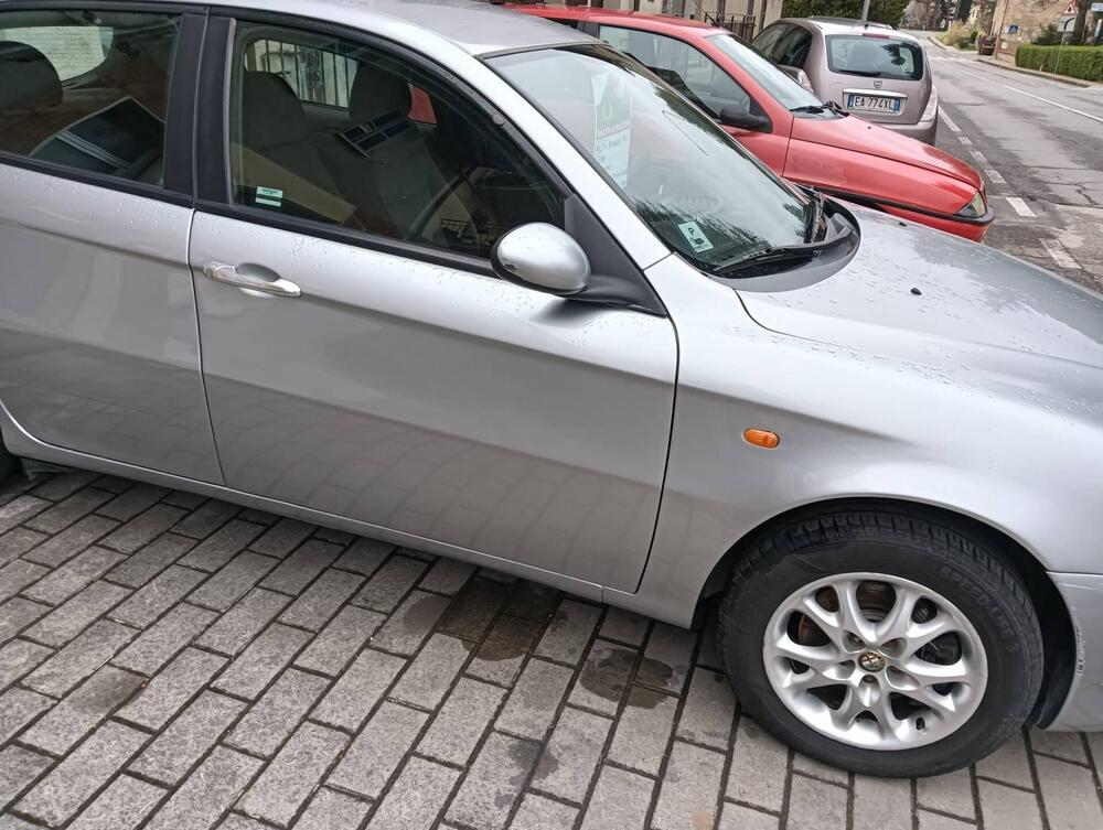 Alfa Romeo 147 usata a Perugia (2)