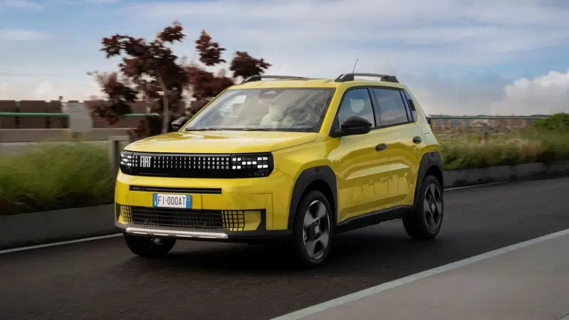 Fiat Grande Panda: precedenza all'ibrido, ecco quando si potr&agrave; ordinare in Italia