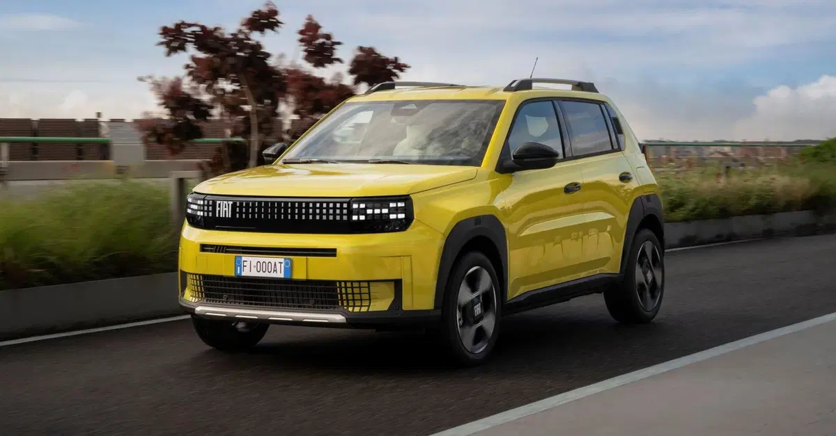 Fiat Grande Panda: precedenza all'ibrido, ecco quando si potr&agrave; ordinare in Italia