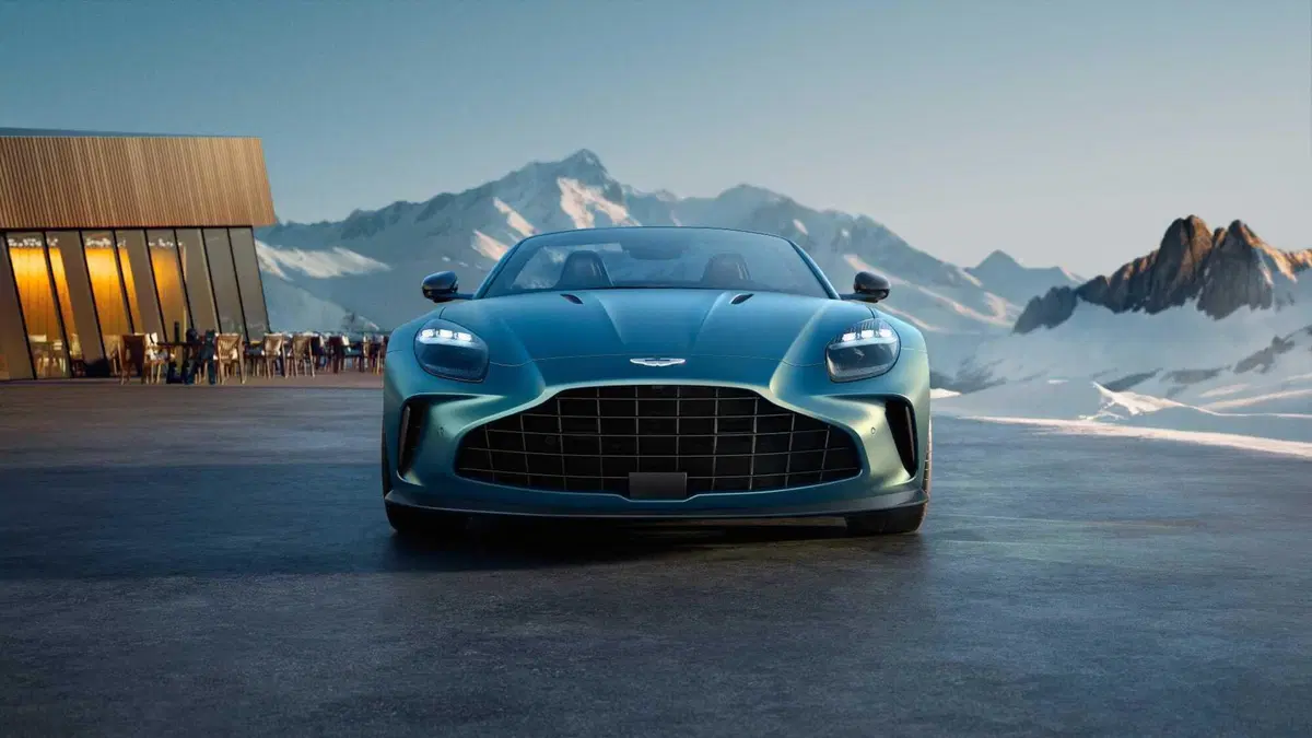 Aston Martin Vantage Roadster: l'8 cilindri da 665 CV si toglie il tetto  (11)