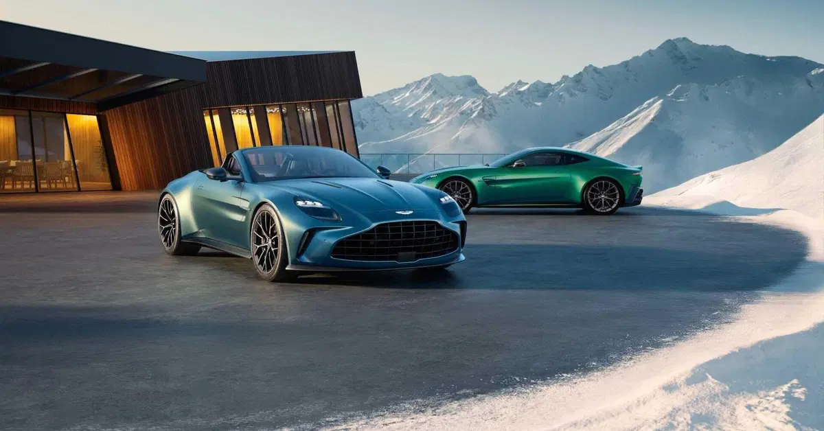 Aston Martin Vantage Roadster: l'8 cilindri da 665 CV si toglie il tetto 