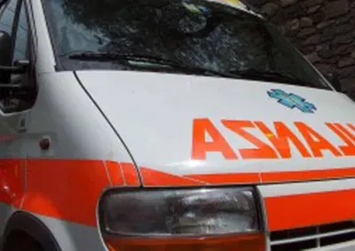 "Sei un moscerino sulla mia Porsche" e picchia un medico: condannato 