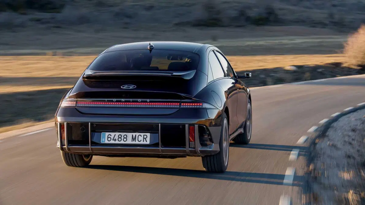 Hyundai Ioniq 6 (2022-->>) (6)