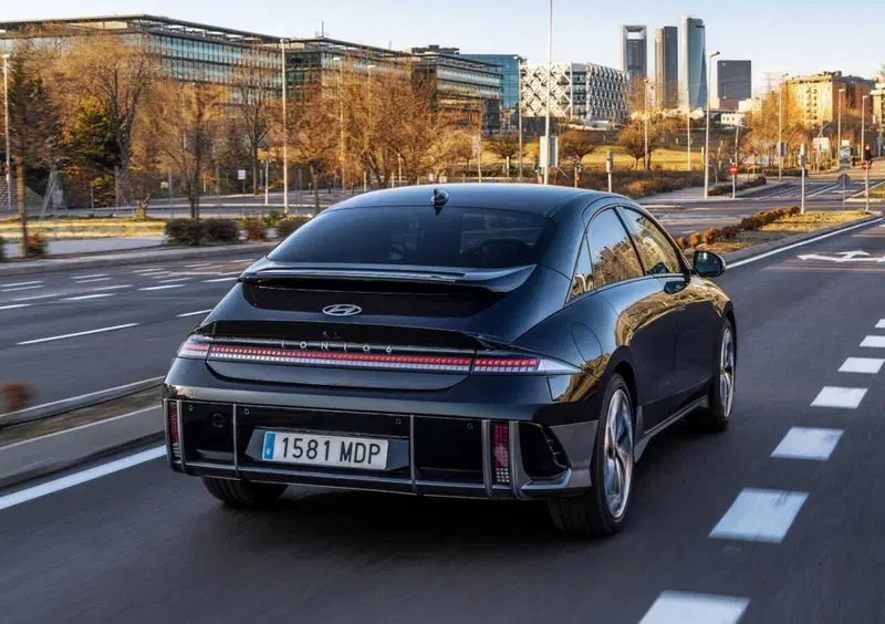 Hyundai Ioniq 6 (2022-->>) (7)