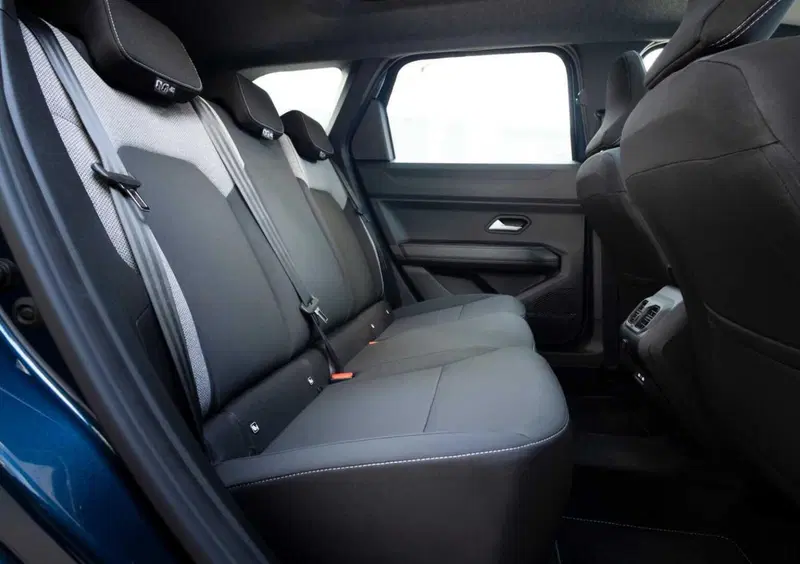 Dacia Bigster (2025-->>) (12)