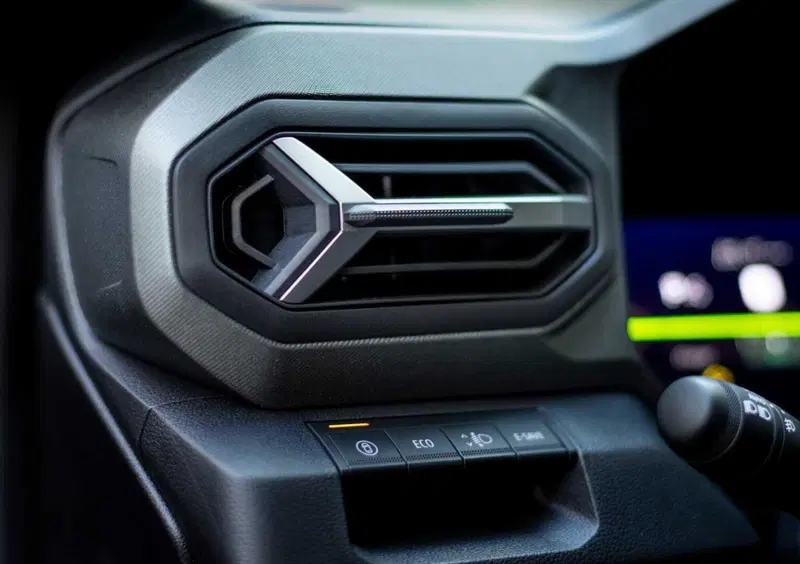 Dacia Bigster (2025-->>) (28)
