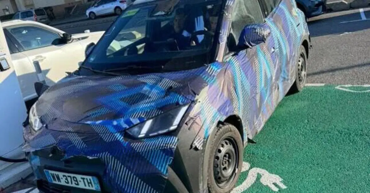 L'elettrica da 10.000 euro di BYD continua i test in Europa: ecco gli interni della Dolphin Mini (Seagull)