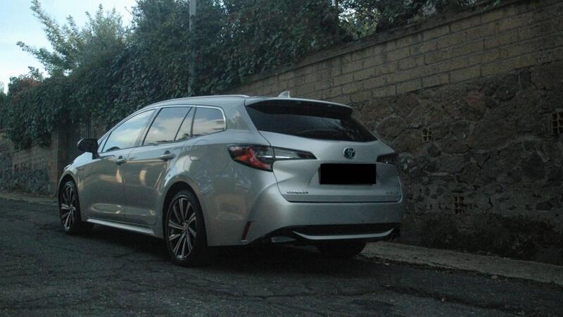 Toyota Corolla Touring Sports 2.0 Hybrid Style  del 2020 usata a Grottaferrata