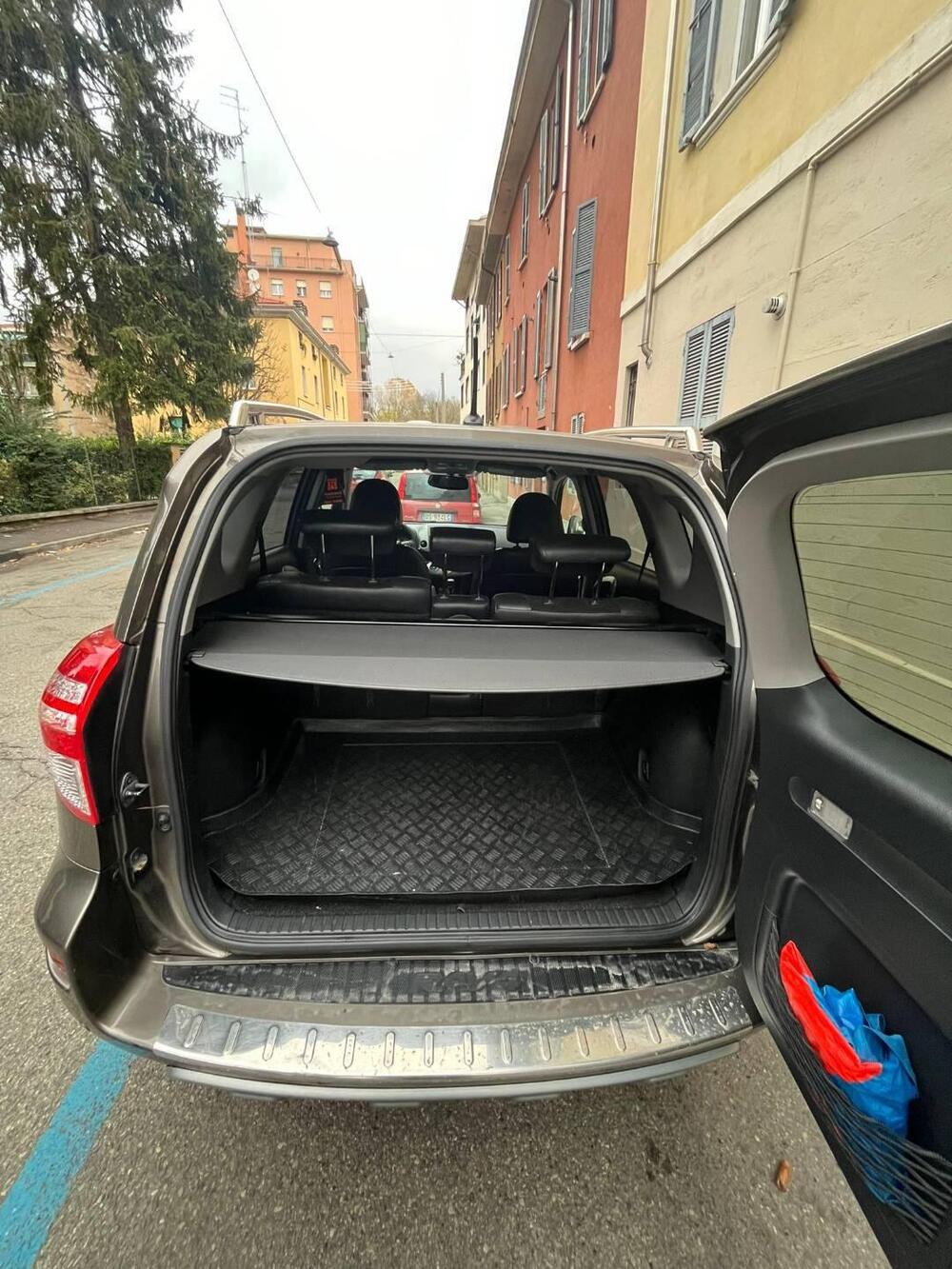 Toyota Rav4 usata a Parma (7)