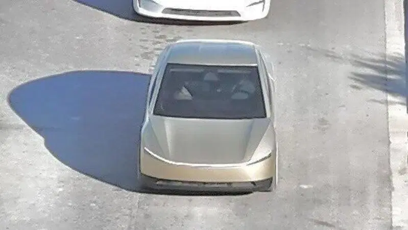 Tesla Cybercab: Sar&agrave; davvero solo un robotaxi senza volante? [Foto Spia]
