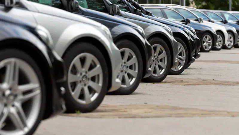 Tasse sull'auto aziendale: tutti gli aumenti del 2025 in base al carburante