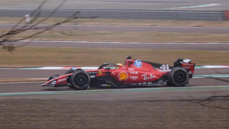 Formula 1: Lewis Hamilton, il debutto in pista con la Ferrari vissuto dal vivo a Fiorano [Video]