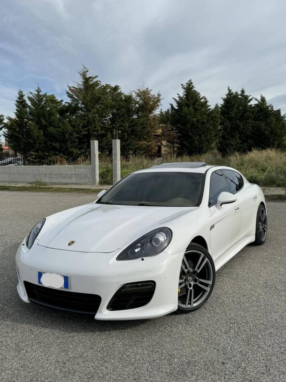 Porsche Panamera usata a Roma