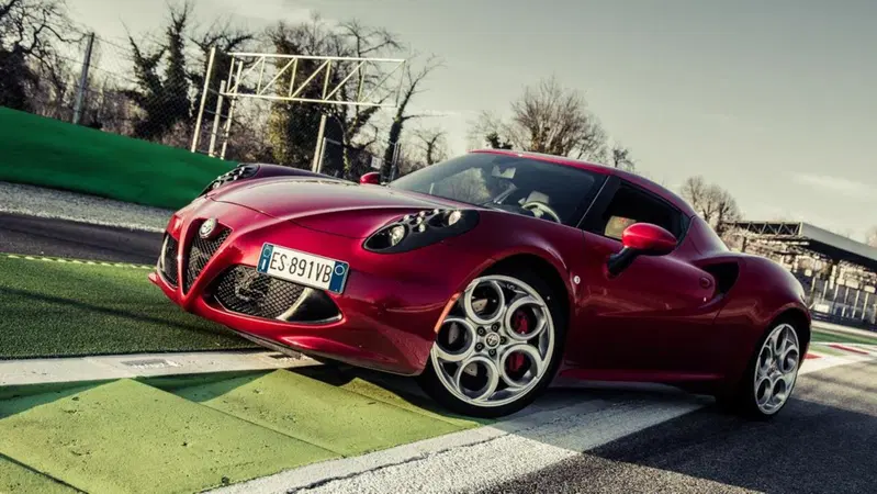 Alfa Romeo 4C: storia di un amore [Video]