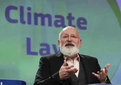 Scandalo alla Commissione Europea: soldi per il Green Deal di Timmermans agli attivisti [VIDEO]