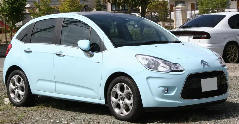 Airbag Takata: Stellantis allarga il richiamo al resto d'Europa, ma senza "stop-drive"