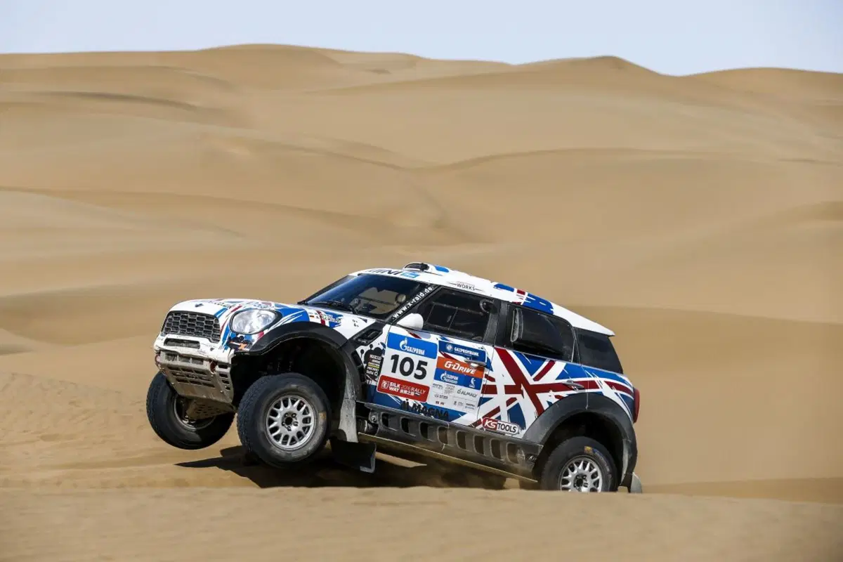 SWR16 Telex 09. “Tripletta” Peugeot nelle dune d’oro di Hami (27)