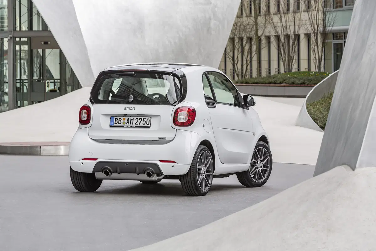 Smart Brabus: ecco i prezzi per l'Italia (6)