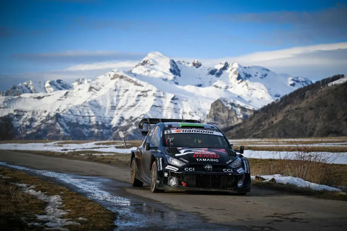 WRC25 Monte-Carlo D2. Ogier, Toyota, prima rischia e poi dilaga. Il Campione del Mondo in difficoltà (5)