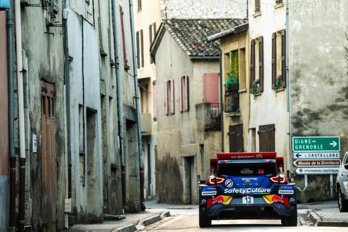 WRC25 Monte-Carlo D2. Ogier, Toyota, prima rischia e poi dilaga. Il Campione del Mondo in difficoltà (11)