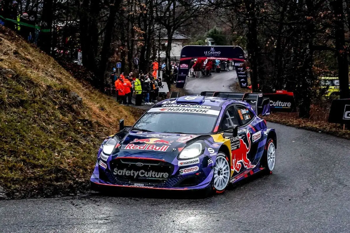 WRC25 Monte-Carlo D2. Ogier, Toyota, prima rischia e poi dilaga. Il Campione del Mondo in difficoltà (17)