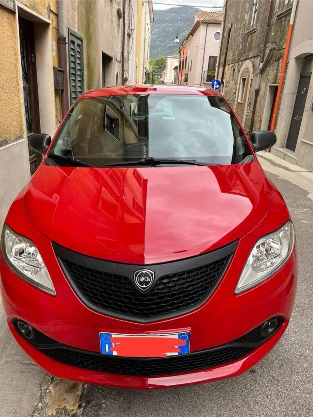 Lancia Ypsilon usata a Benevento (2)