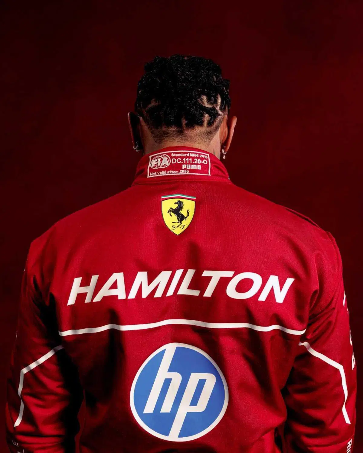 F1. Arriva l'annuncio speciale di Ferrari: ecco le prime immagini di Lewis Hamilton e Charles Leclerc da compagni di squadra (7)