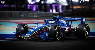 F1. Adrian Newey avverte sui rischi del regolamento 2026: 'Potrebbe diventare una Formula Motore, mai visto un cambiamento del genere'