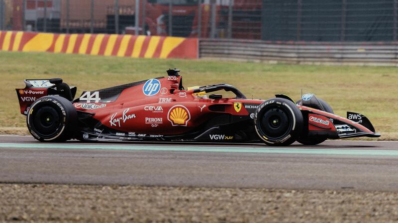 Lewis Hamilton a Fiorano con la SF-23