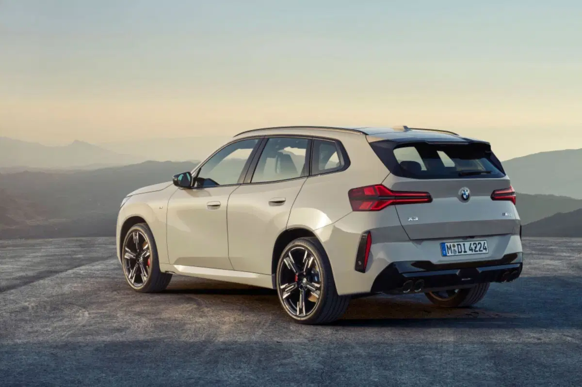 Nuova BMW X3: motorizzazioni, allestimenti, optional e prezzi. Guida all’acquisto (33)