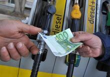 Carburanti in Italia: 11 cent in più della media Europea, tasse troppo alte