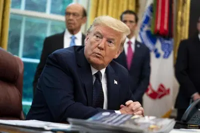 Donald Trump fa un regalone alle Case auto: via i target di consumi troppo restrittivi. L'Europa sta a guardare? 