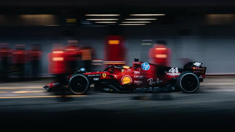 F1. Hamilton in Ferrari: "Sulla SF-23 si &egrave; sentito meglio di quanto si sia sentito negli ultimi due anni in Mercedes"