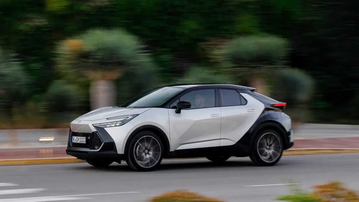 Toyota Toyota C-HR 2.0 hv GR Sport awd e-cvt (8)