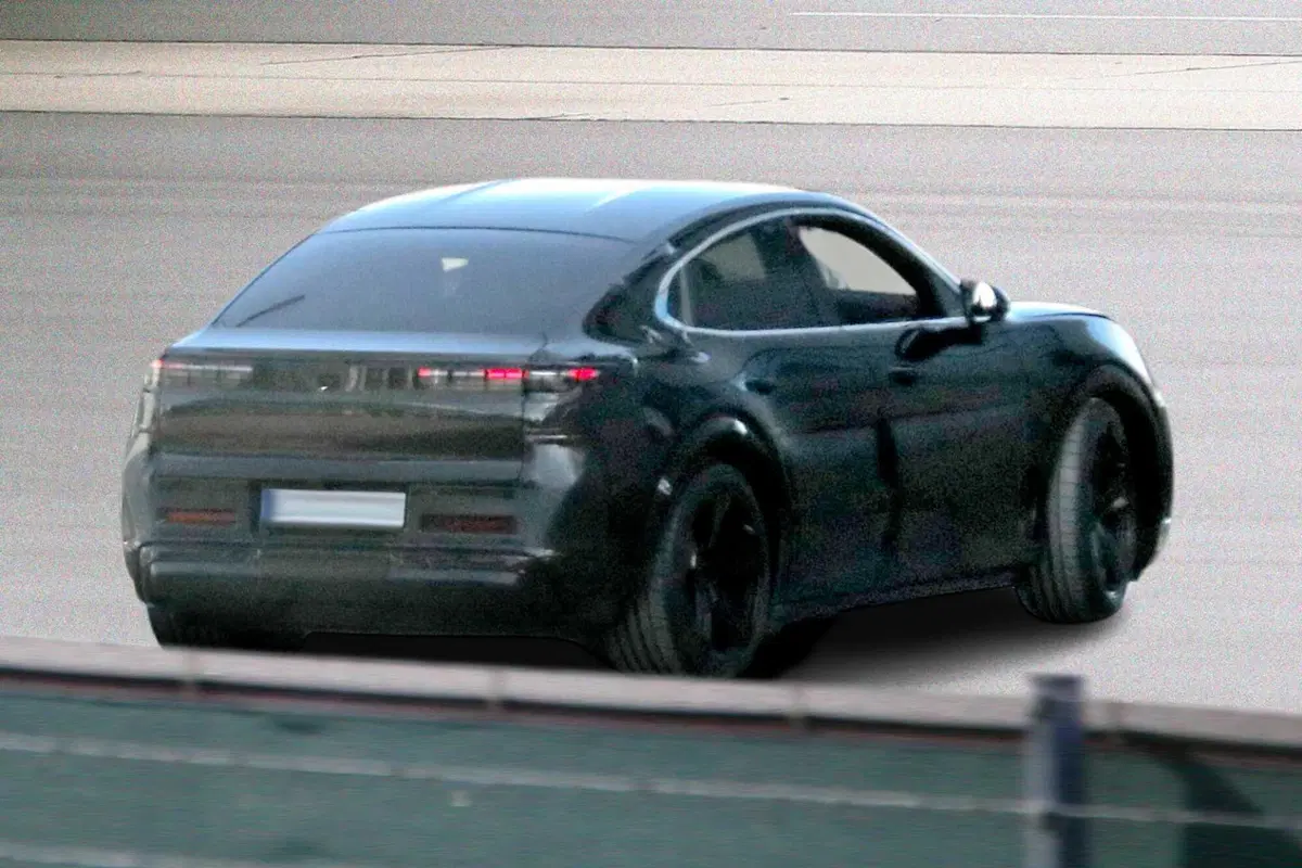 Porsche Cayenne Coupé: la versione sportiva dell'iconico SUV diventa elettrica [Foto Spia] (7)
