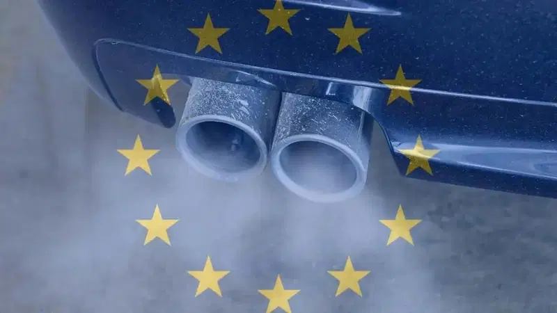 Solo elettriche nel 2035? Forse se ne pu&ograve; riparlare, l'Europa cambia idea
