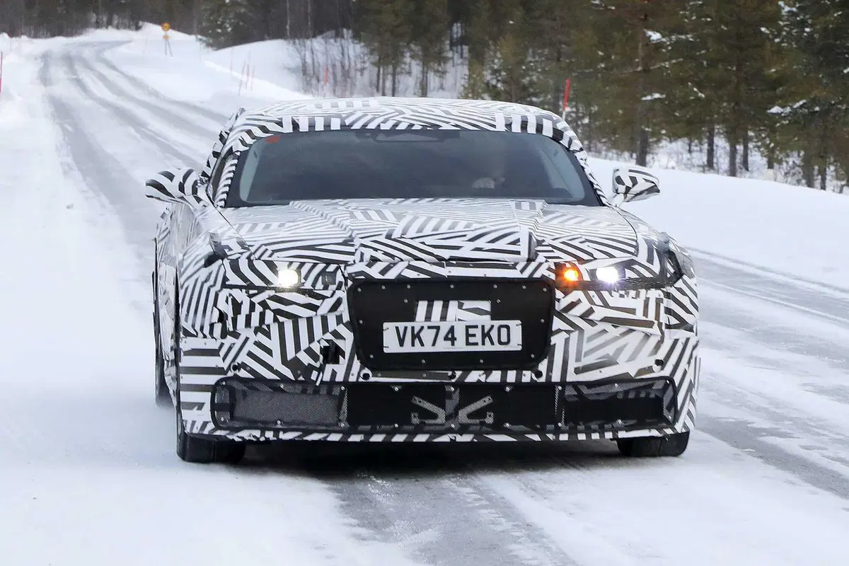 Jaguar: la rinascita del marchio inizia dal nuovo prototipo Type 00 [Foto Spia] (2)