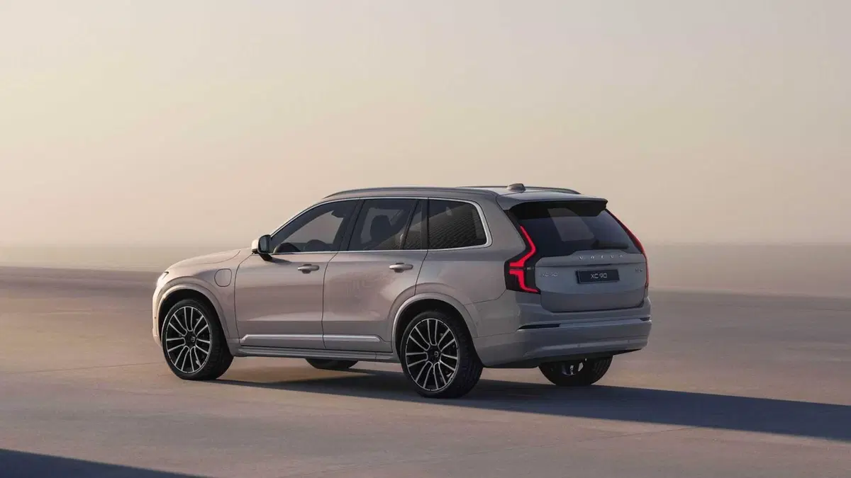 Volvo XC90 T5 AWD Geartronic Kinetic (2)