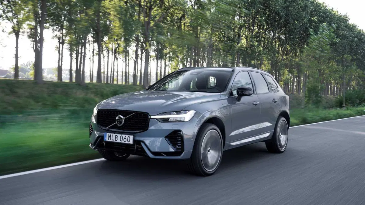 Volvo XC60 2.0 b5 Plus Dark awd auto (27)