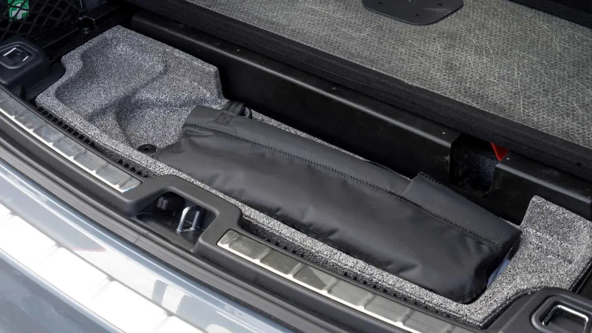 Volvo XC60 2.0 b5 Plus Dark awd auto (46)