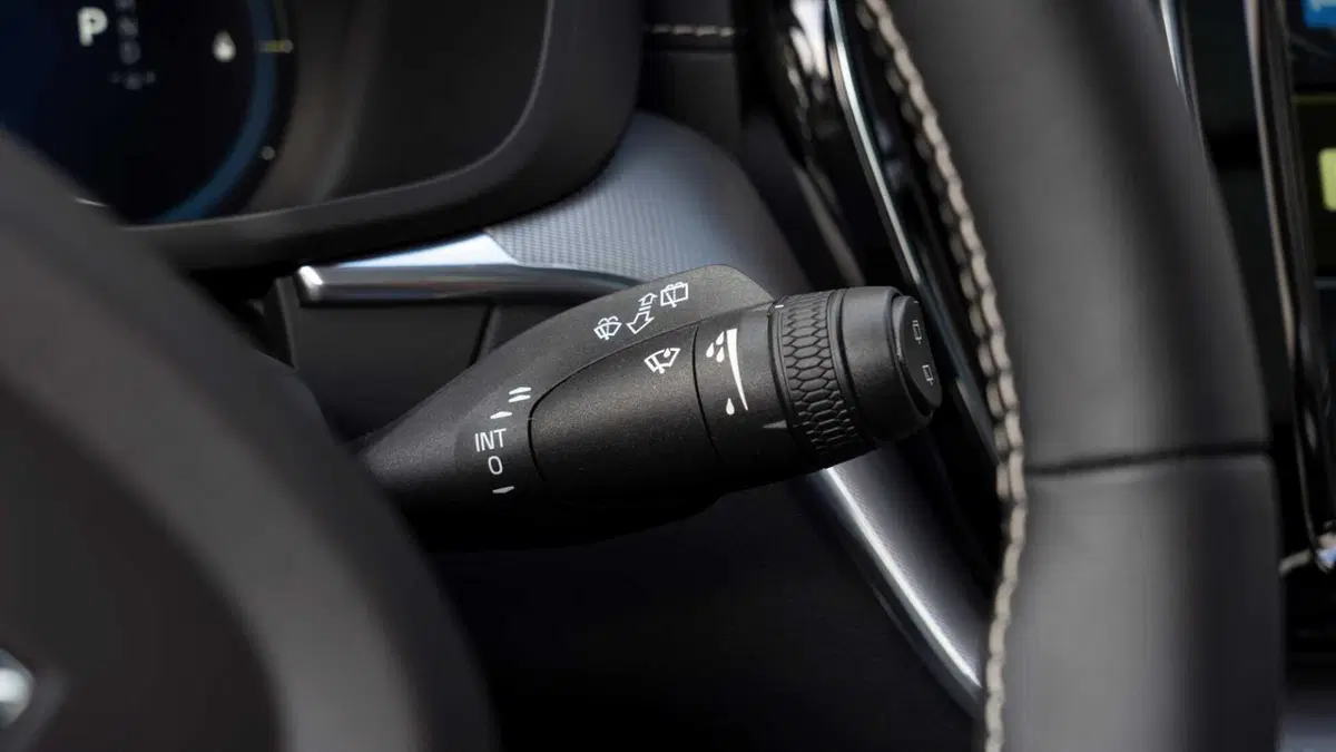Volvo XC60 2.0 b5 Plus Dark awd auto (44)