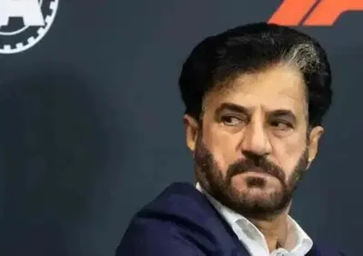 F1. Veramente la FIA vuole vietare i team radio? Ben Sulayem spiega la sua posizione a riguardo