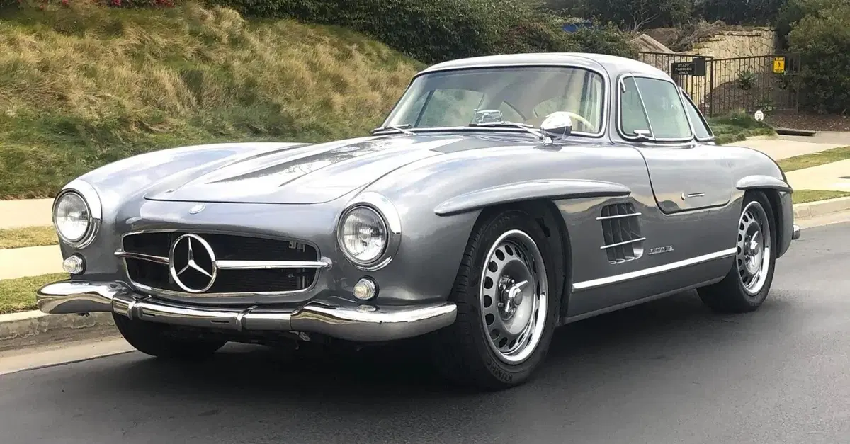 La replica della Mercedes 300SL Gullwing su base SLK320: follia?