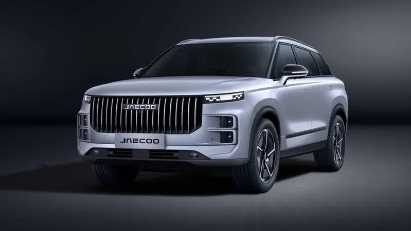 Jaecoo 7 Super Hybrid: svelati i prezzi dell'ibrida Plug-In da 1.200 km di autonomia 
