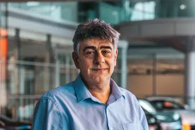 F1, McLaren sceglie la stabilit&agrave;: rinnovo pluriennale per Peter Prodromou, l'aerodinamico dietro al mondiale 2024