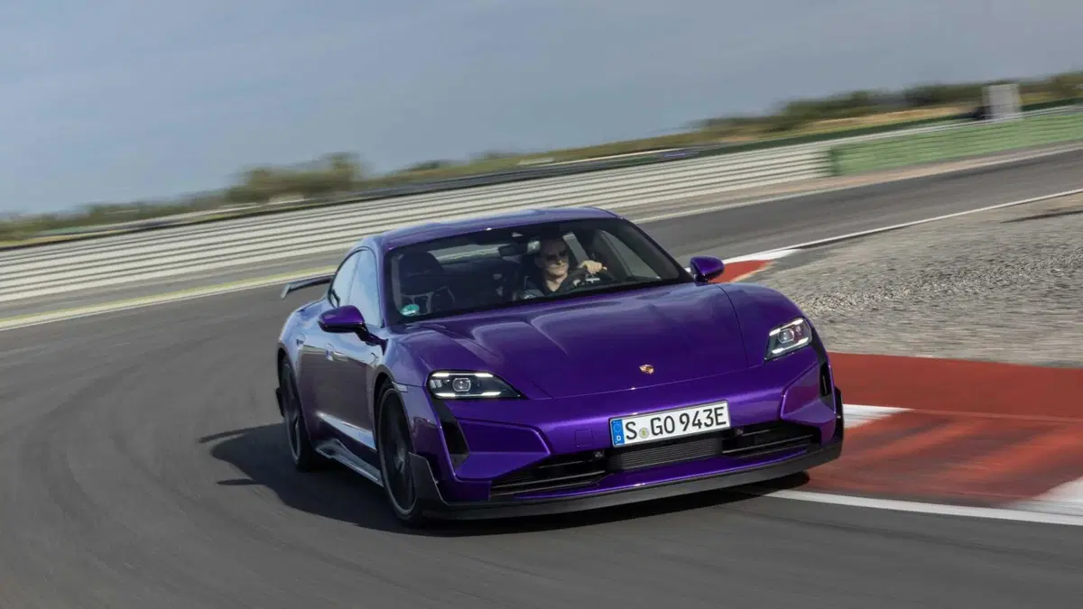 Porsche Taycan Turbo GT con pacchetto Weissach (6)