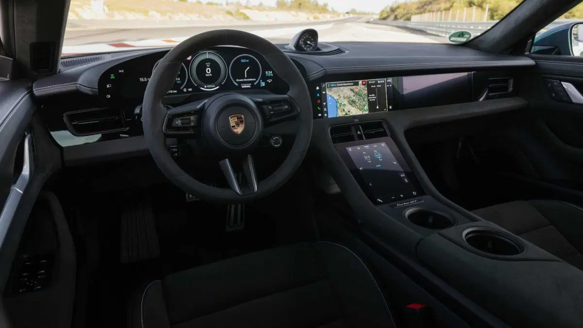 Porsche Taycan Turbo GT (11)